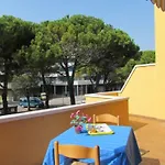 Apartmán Cozy With Large Balcony