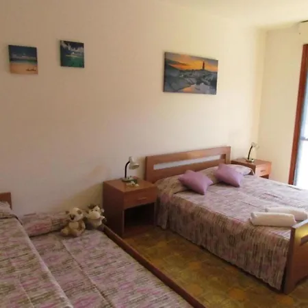 Beautiful Comfortable With A Large Balcony - Place Lejlighed