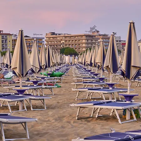 Beautiful Comfortable With A Large Balcony - Place * Bibione