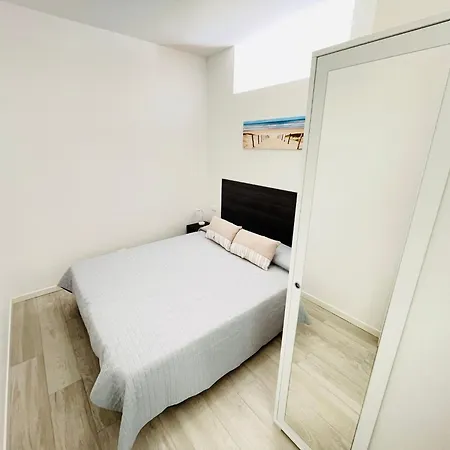 Διαμέρισμα Cozy With Large Balcony *